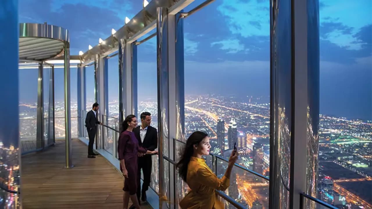 Burj Khalifa Level 154 - the Lounge