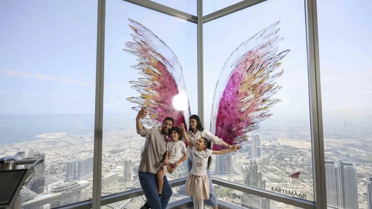 Burj Khalifa 124 & 125 LEVEL
