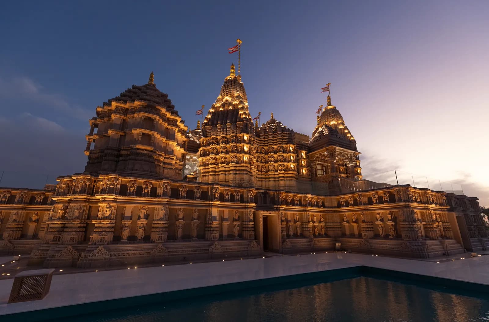 BAPS Hindu Mandir Abu Dhabi – Evening Visit